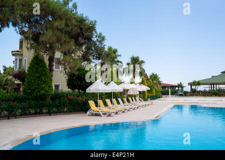 Swimmingpool im Freien, Türkei Stockfoto