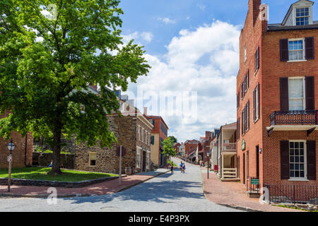 Zeigen Sie bis High Street im historischen Harpers Ferry, Harpers Ferry National Historical Park, West Virginia, USA an Stockfoto
