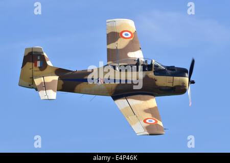 North American AT - 28D Fennec (t-28 Trojan) in französische Luftwaffe Markierungen anzeigen in Duxford Airshow 2012 Stockfoto