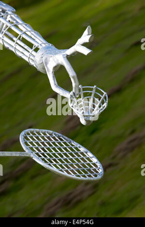 Detail von der Skulptur der Badminton-Spieler für die Commonwealth Games Glasgow 2014. Motion Blur Hintergrund. Stockfoto