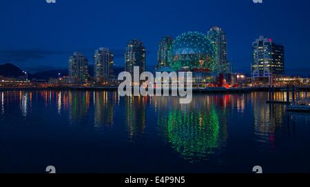 TELUS World of Science Dome am False Creek in Vancouver, British Columbia, Kanada Stockfoto