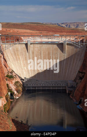 Glen-Schlucht-Verdammung über Colorado River in der Nähe von Page, Arizona, USA Stockfoto