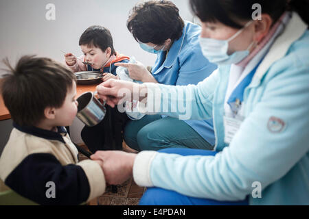 Tuberkulose und HIV in der Republik Moldau, Kinderstation in der TB-Krankenhaus, Balti, Moldawien Stockfoto