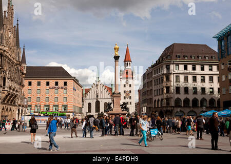 Marienplatz, Marien Säule und altes Rathaus, München, Upper Bavaria, Bayern, Deutschland Stockfoto