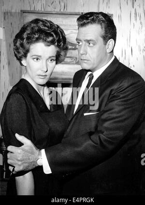 PERRY MASON US TV-Serie mit Raymond Burr und Julie Adams Stockfoto