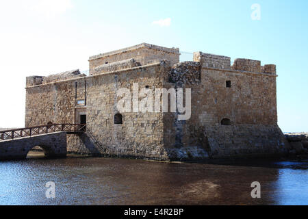 Paphos Burg, die ursprünglich als eine byzantinische Festung, die Bewachung des Hafens in Paphos, Zypern und jetzt ein Museum steht Stockfoto