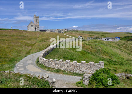 St. Helena-Kirche und das Dorf auf Lundy Island, Devon Stockfoto