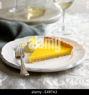 Tarte au Citron, französische Zitronentorte Stockfoto