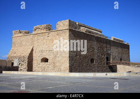 Paphos Burg, die ursprünglich als eine byzantinische Festung, die Bewachung des Hafens in Paphos, Zypern und jetzt ein Museum steht Stockfoto