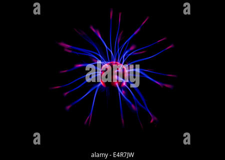 Plasma-Ball isoliert auf schwarz Stockfoto