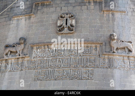 Detail der Yedi Kardesh Turm, Wände von Diyarbakir, Ost-Anatolien, Türkei Stockfoto