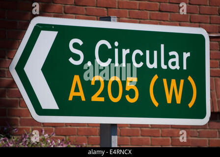 Melden Sie sich für den Süden Rundschreiben oder A205, Straße im Osten Glanz, London, england Stockfoto