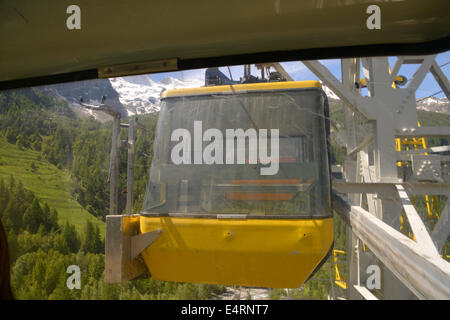 Seilbahn Bergfahrt La Meije in den französischen Alpen Stockfoto