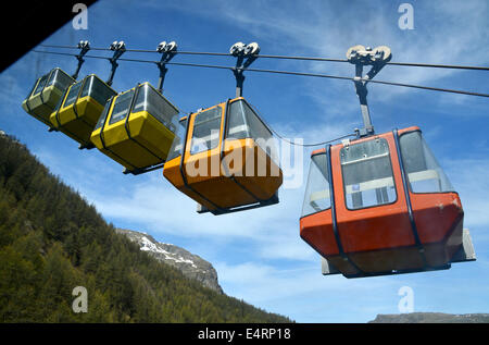 Seilbahn Bergfahrt La Meije in den französischen Alpen Stockfoto