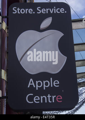 15. Juli 2014 - Firma Apple anmelden Khreschatik Straße, Kyiev, Ukraine © Igor Golovniov/ZUMA Draht/Alamy Live News Stockfoto