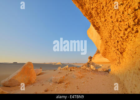 Felsformation in der Wüste, Gouvernement Matruh, libysche Wüste, Sahara Wüste, Ägypten, Afrika Stockfoto