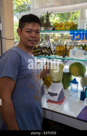 Bali, Indonesien.  Jimmys Saft, eine Erfrischung Shop in Jimbaran. Stockfoto