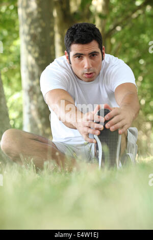 Mann im Wald Stockfoto