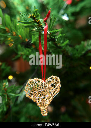 Goldenes Herz ornament Stockfoto