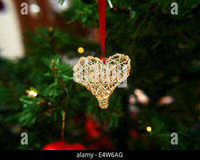 Goldenes Herz ornament Stockfoto