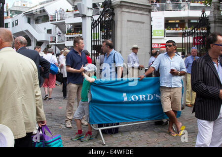 London, UK. 17. Juli 2014. Ersten Tag der zweiten Investec Testspiel zwischen Indien und England an Lords Cricket Ground Credit: Amer Ghazzal/Alamy Live-Nachrichten Stockfoto