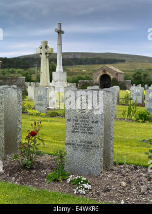 dh Lyness Naval Cemetery HOY ORKNEY Welt Krieg einen schweren Stein militärischen Friedhof Marine Stockfoto