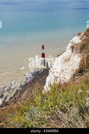 Beachy Head und Leuchtturm gesehen von der Klippe Stockfoto