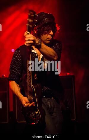 Segrate Mailand Italien. 14. Juli 2014. Die US-amerikanische Rockband DANDY WARHOLS führt live im Circolo Magnolia während un Altro Festival 2014"© Rodolfo weitertransferiert/Alamy Live News Stockfoto