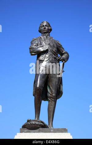 Admiral Lord Horatio Nelson Statue in Old Portsmouth zum Gedenken an seinen letzten Spaziergang zur HMS Victory Stockfoto