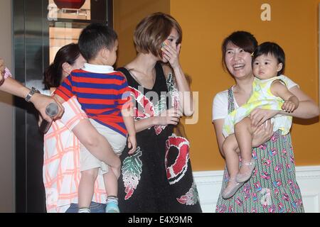 Taipei. 16. Juli 2014. Sängerin Claire fördert ihr neues Album in Taipei auf Mittwoch, 16. Juli 2014. © TopPhoto/Alamy Live-Nachrichten Stockfoto