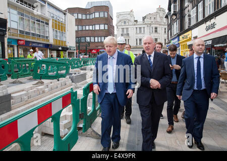 Bromley, Kent, UK. 17. Juli 2014.London Bürgermeister Boris Johnson besucht Bromley starten Aktion für hohe Straßen Credit planen: Keith Larby/Alamy live News Stockfoto
