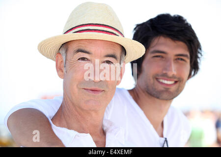 Vater und Sohn im Urlaub Stockfoto