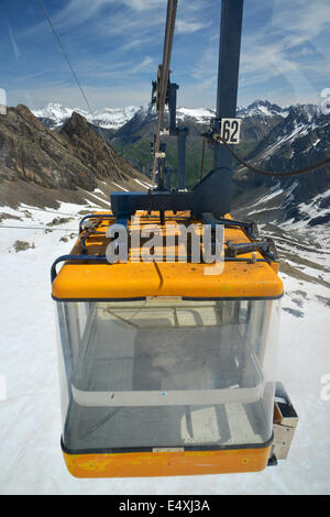 Seilbahn Bergfahrt La Meije in den französischen Alpen Stockfoto