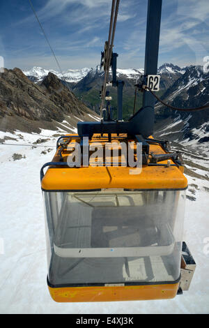 Seilbahn Bergfahrt La Meije in den französischen Alpen Stockfoto