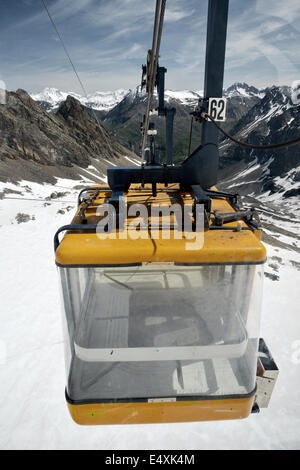 Seilbahn Bergfahrt La Meije in den französischen Alpen Stockfoto