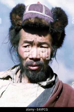 Tibetische Mann in eine Pelzmütze, 1969. Stockfoto
