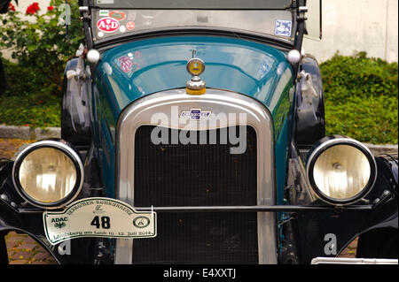 Öffentlichen Kundgebung organisiert vom bayrischen Stadt Landsberg für mindestens 80 Jahre alten Oldtimer. Stockfoto