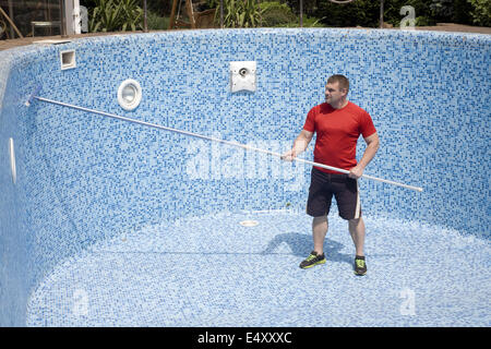 Chemische Reinigung-Schwimmbäder Stockfoto