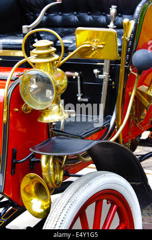 Öffentlichen Kundgebung organisiert vom bayrischen Stadt Landsberg für mindestens 80 Jahre alten Oldtimer. Stockfoto