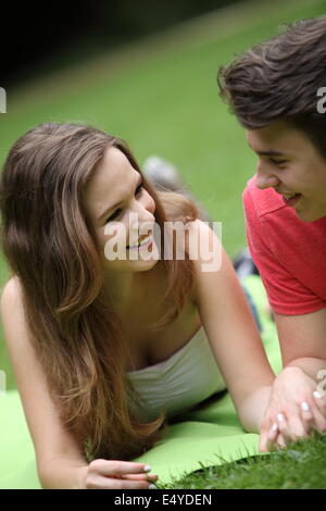 Junge Teenager-Mädchen an einem Tag Stockfoto