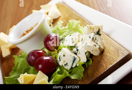 Verschiedene Arten von Käse Stockfoto