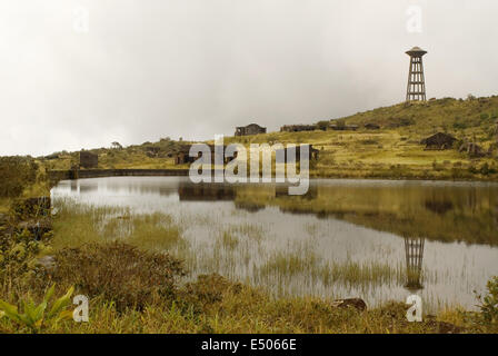 Verlassene Kirche die ehemalige Bergstation gebaut von den Franzosen im Bokor National Park. Bokor Hill Station. Nationalpark von Stockfoto