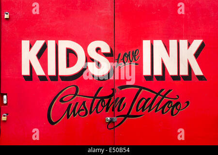 Kinder Liebe Ink Tattoo Parlour Brick Lane London Stockfoto