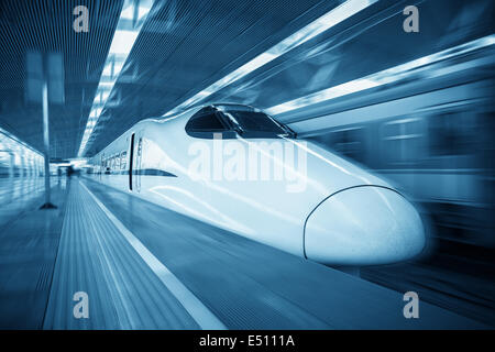 moderne high-Speed-Zug Stockfoto