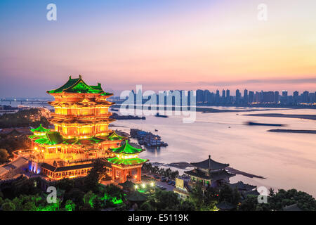 der Tengwang Pavillon im Sonnenuntergang Stockfoto