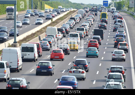 Stau auf der deutschen Autobahn Stockfoto