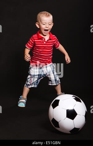 Kleiner Junge im studio Stockfoto