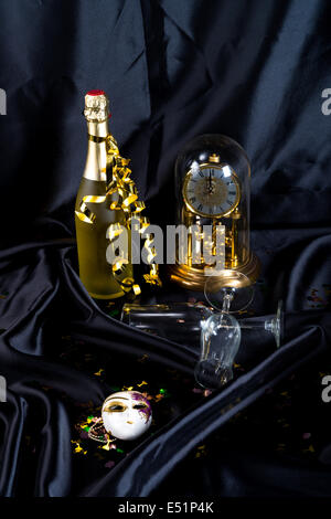 Sylwester Glas und Champagner Stockfoto