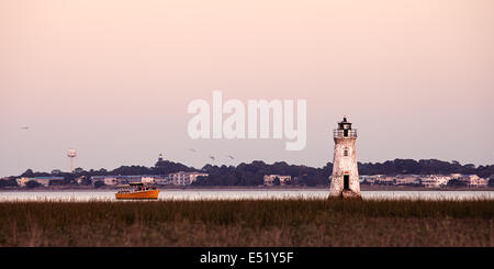 Alter Leuchtturm auf Cockspur island Stockfoto