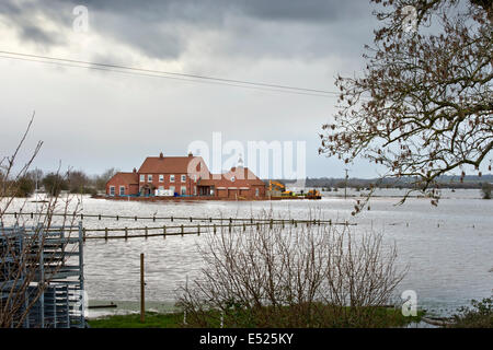 Färber-Farm - der Heimat zuhause Sam Notaro welche He erfolgreich vom Hochwasser im Dorf Moorlandschaften auf dem Somers verteidigt Stockfoto